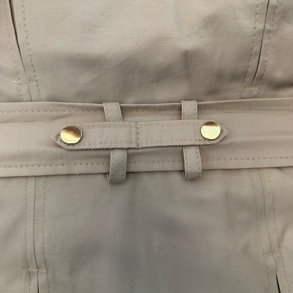 Via Spiga Tan Belted Double-Breasted Trench Coat Pleated Womens M - Picture 9 of 11